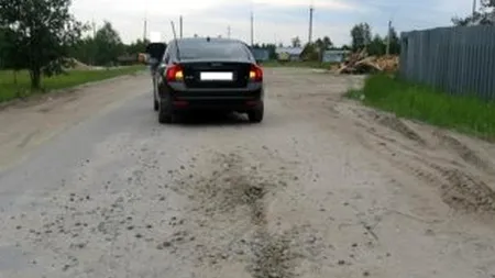 A scăpat cu viață după ce i-a trecut un fier prin mașină