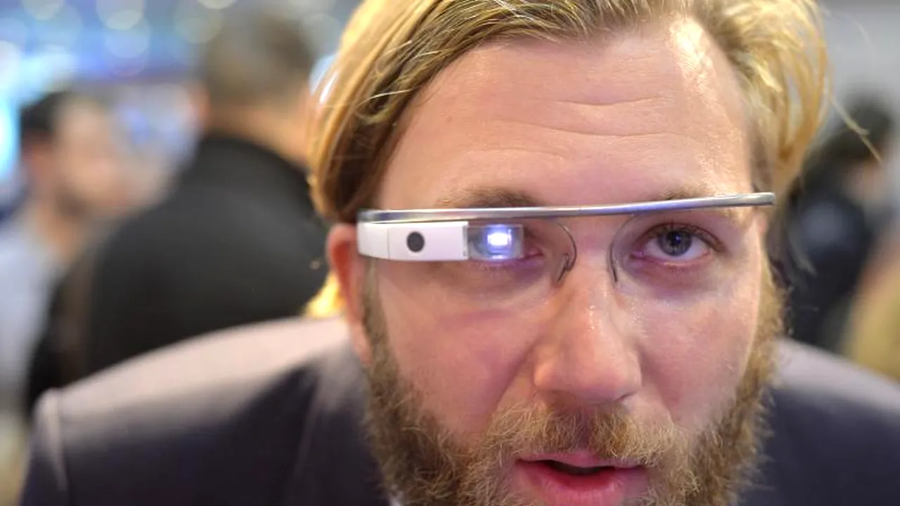 Ochelarii Google Glass vor putea fi dotați cu lentile corectoare de vedere
