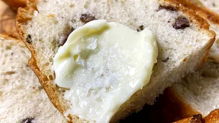 Singurul condiment care reduce hipertensiunea. Poate fi mâncat pe pâine!