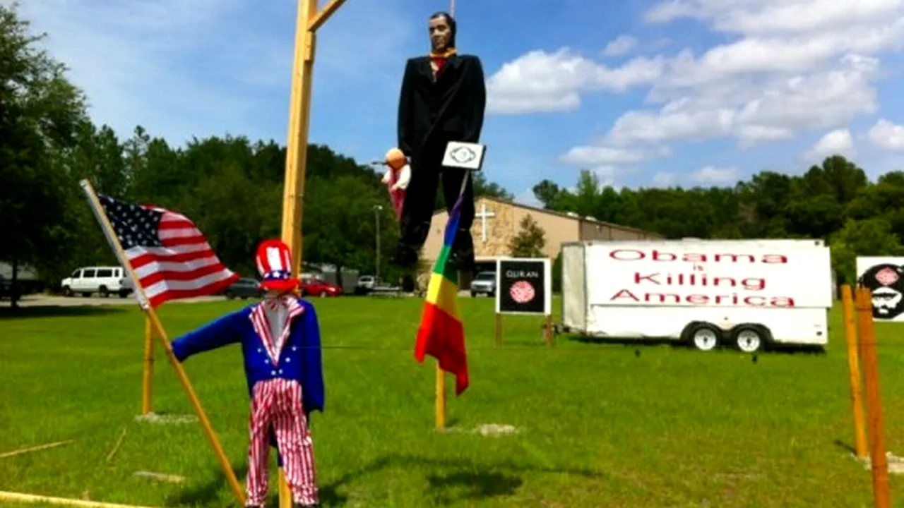 Pastorul american care a ars Coranul în 2011 recidivează: l-a 