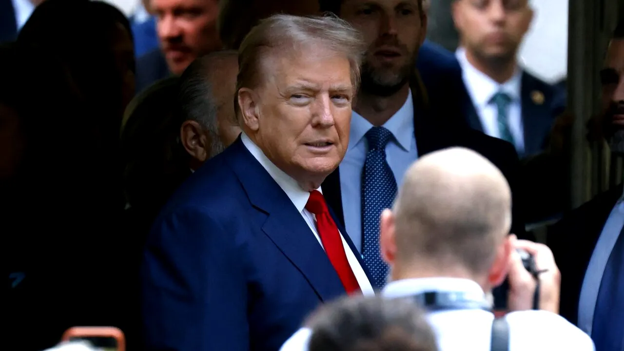 Filmul în care un ROMÂN joacă rolul lui Donald Trump. Când va avea loc premiera peliculei biografice 