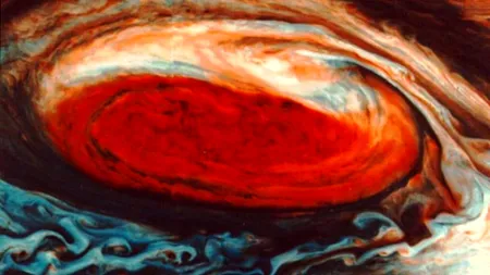 IMAGINI spectaculoase cu furtunile din spațiu