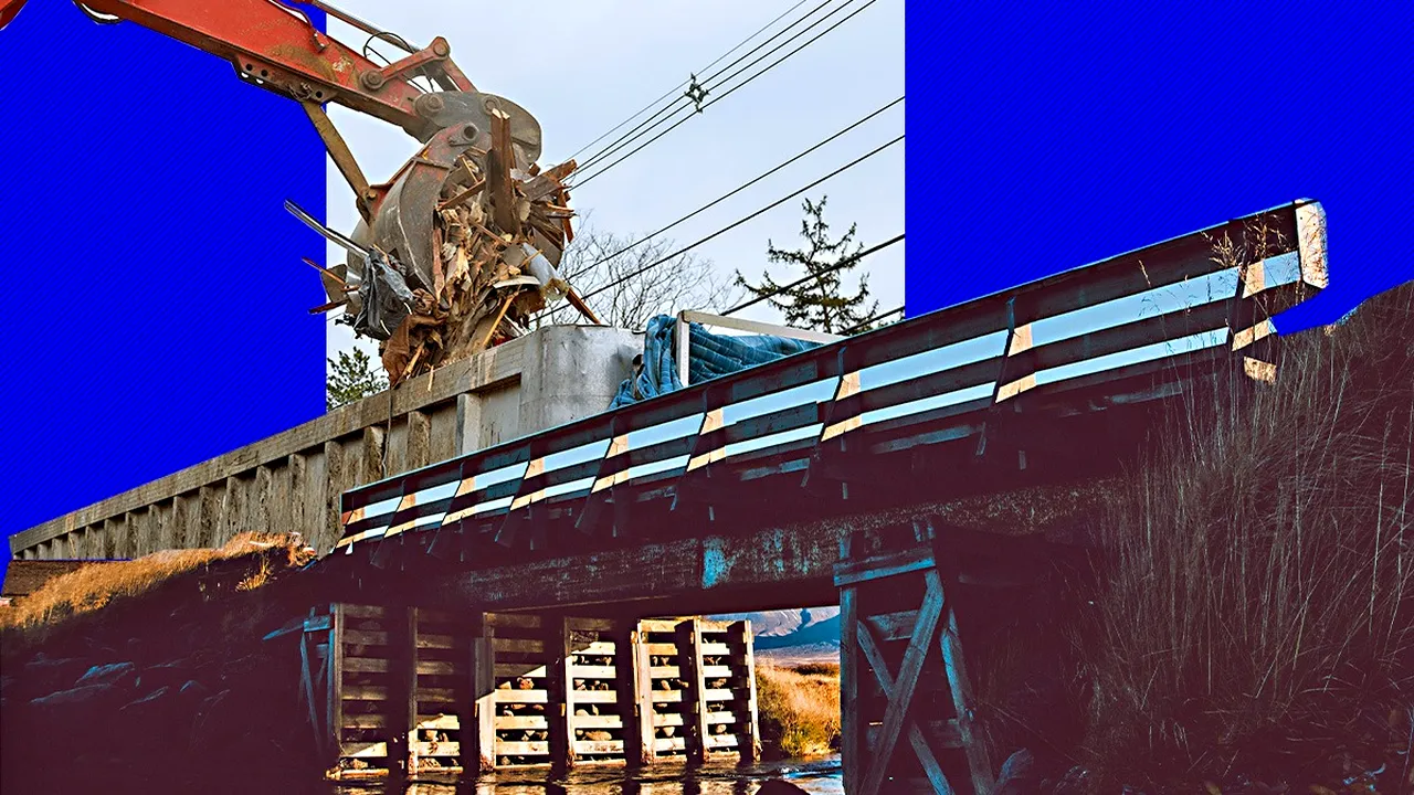 Un pod din România, cu o vechime de 100 ani, va fi DEMOLAT. Deși au fost efectuate reparații acum 14 ani, structura a devenit un pericol pentru șoferi