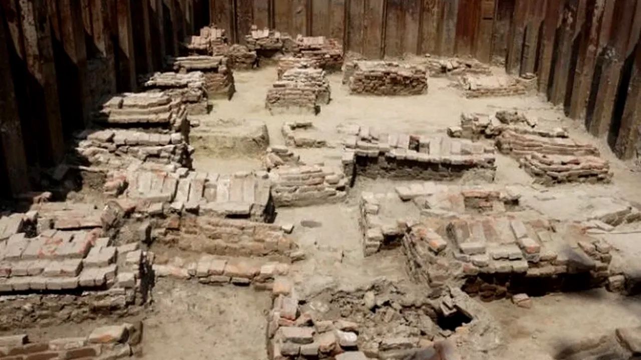 CIMITIR medieval cu peste 50 de morminte, descoperit în curtea liceului Hașdeu din Lugoj