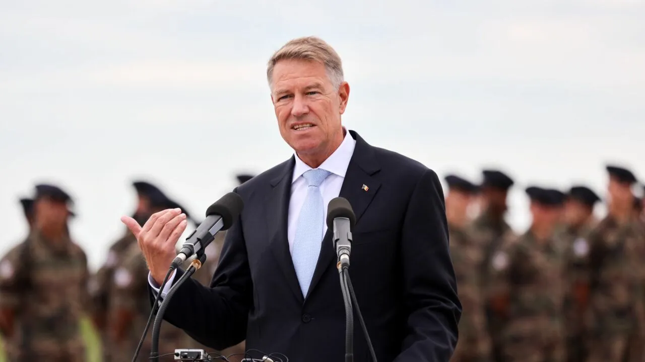 Klaus Iohannis continuă seria întâlnirilor la nivel înalt. Pe cine va primi vineri la baza militară de la Kogălniceanu, după vizita președintelui Macron