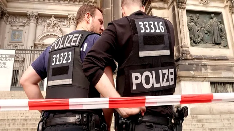 Un bărbat înarmat cu un cuțit, care făcea scandal, împușcat de un polițist în Catedrala din Berlin