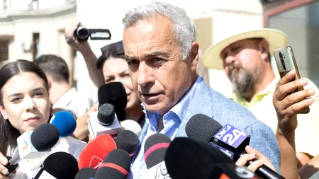Călin Georgescu, ATAC la adresa guvernului Bolojan, din fața Judecătoriei: 