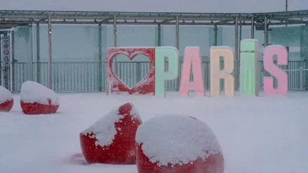 VISCOL puternic în Franța: Peste 200.000 de locuințe au rămas fără electricitate