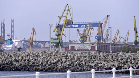 Cum se „rezolvă” legal DOCUMENTELE în Portul Constanța: cu mii de euro și parfumuri de lux