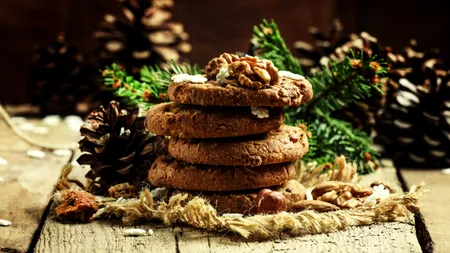 Gustul copilăriei nu are GRANIȚE. Cât au ajuns să coste cornulețele, pricomigdalele și nucile umplute