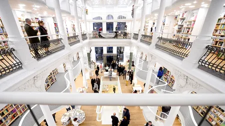 Librăria Cărturești Carusel, inaugurată joi într-o clădire-monument din Centrul Vechi al Capitalei. GALERIE FOTO