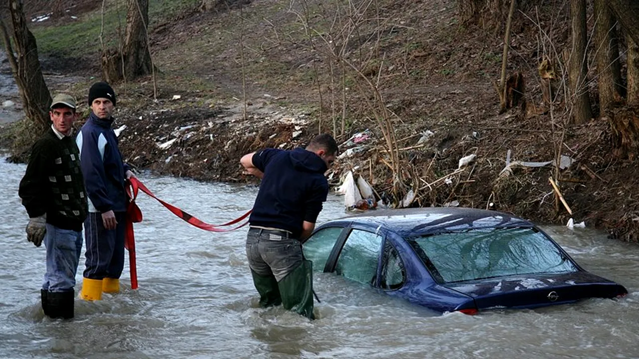 Debitele râurilor din Gorj, Vâlcea, Argeș și Teleorman au crescut de 400 de ori față de începutul lunii iunie