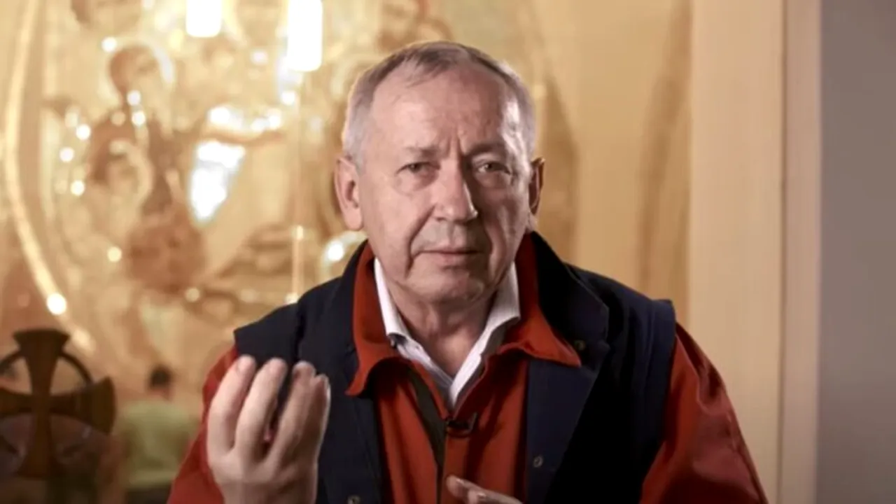 Un preot sloven, apropiat al Papei Francisc, este acuzat că ar fi obligat mai multe călugărițe să întrețină relații intime cu el