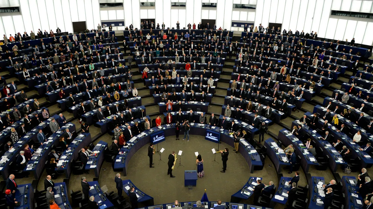Grupul PPE a obținut președinția a 7 comisii, Grupul S&D a 5 comisii, iar Renew 3 comisii