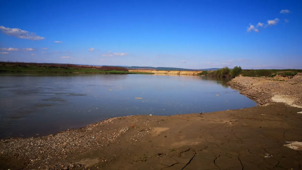 Poezie sfâșietoare și mesaj de adio pentru copiii înecați în Siret: ”La Onișcani sunt cinci cruci de băietani” - FOTO