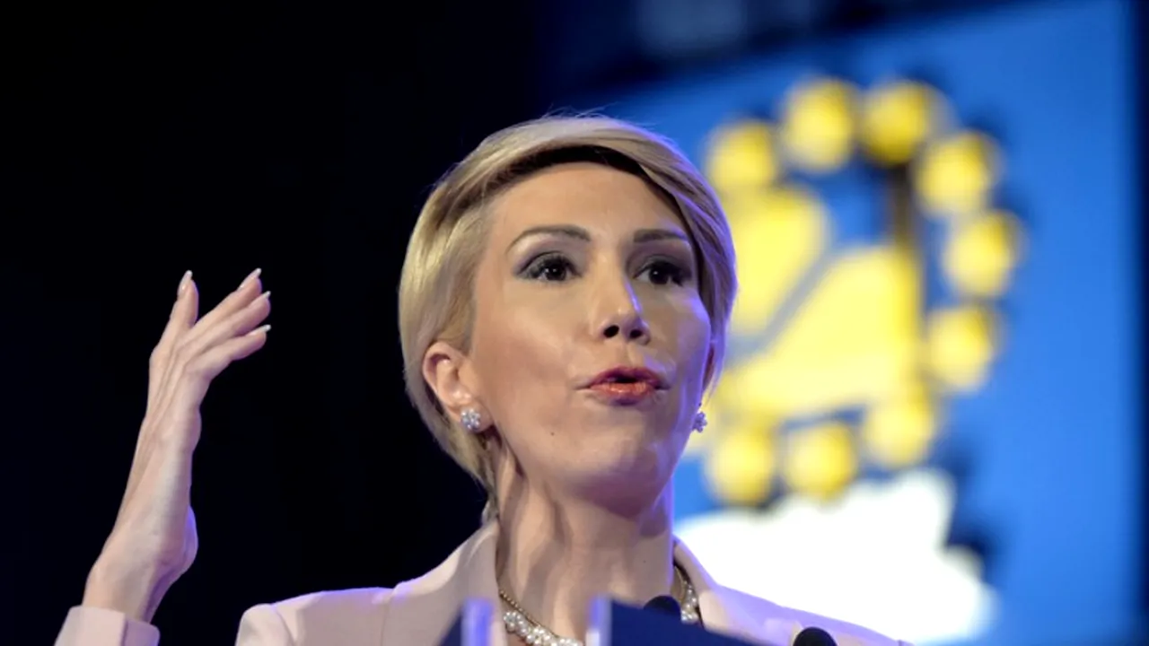Raluca Turcan îi atacă pe primarii care organizează Târguri de Crăciun în acest an: “Îi aruncă pe români în ghearele morţii!”