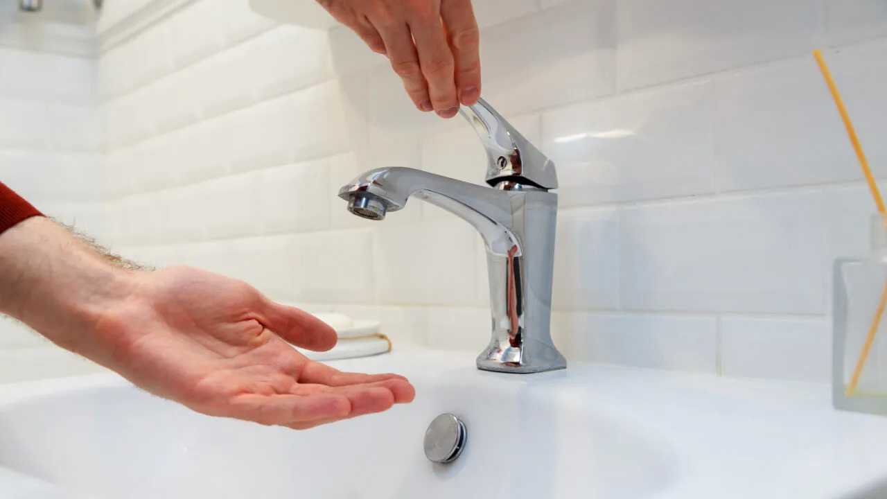 Începe raționalizarea apei. Apa va fi oprită în mai multe localități din Ilfov