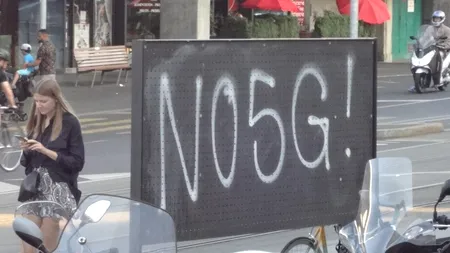 INTERNAȚIONAL. 5G și teoria conspirației. Ingineri de telecomunicații luați prizonieri de țăranii speriați că tehnologia viitorului îi infectează cu Covid-19!