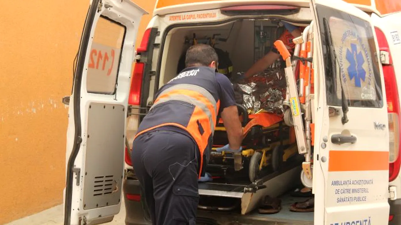 Caz extrem de alcoolism în Botoșani. Un bărbat a confundat geamul de la baie cu ușa de la intrare și a căzut în gol / Medicii nu au știut ce să mai creadă