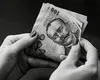 Indemnizația de HRANĂ va fi acordată doar angajaților cu salarii de 6.000 lei net sau mai mici, față de pragul de 8.000. La cât rămâne plafonată