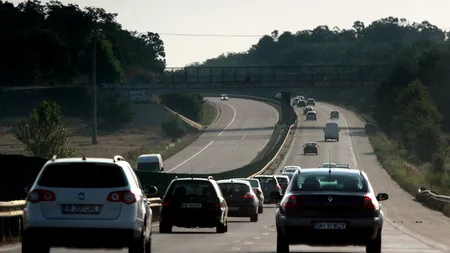 BLOCAȚI ÎN TRAFIC: Avem 6 milioane de mașini la 763 km de autostradă. Peste un milion, doar în București. Află de ce SĂRĂCEȘTE România din cauza infrastructurii