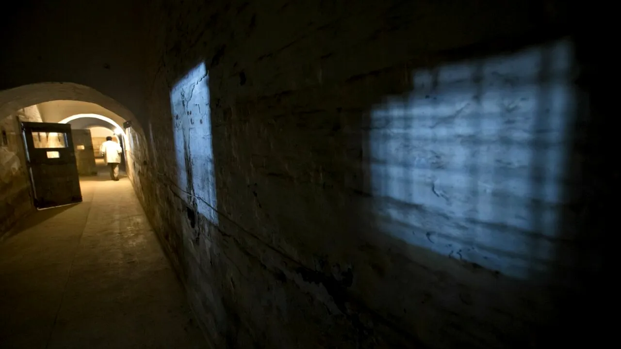 Condițiile inumane prin care treceau prizonierii români în lagărul nazist de muncă de la CRĂCIUNEȘTI