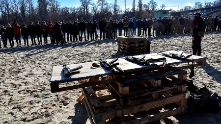 EXCLUSIV. „Oamenii stau la cozi pentru a primi arme. Așa ceva nu s-a mai văzut de la Al Doilea Război Mondial”. Un geopolitician ucrainean explică situația de ultimă oră din țară