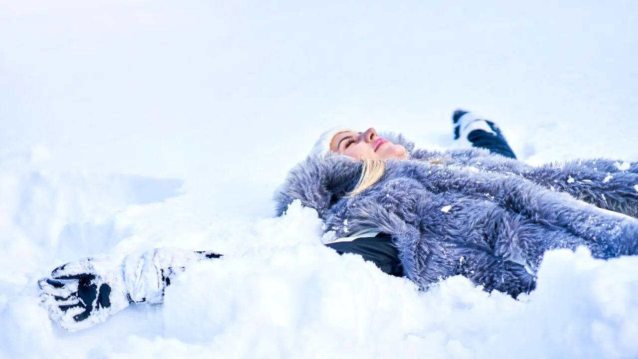 Ce înseamnă dacă visezi că NINGE. Ce încearcă să-ți transmită subconștientul dacă visezi zăpadă