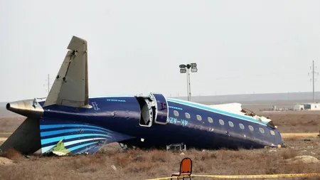 Rusia susține că avionul Azerbaijan Airlines prăbușit s-a abătut de la traseu din cauza ceții și a dronelor ucrainene: 