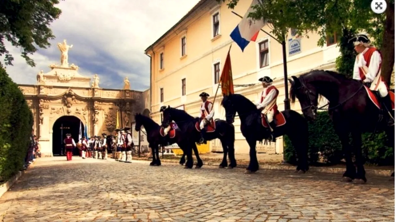 Statuile de un milion de euro puse în Cetatea Alba Iulia după restaurare au fost furate pe bucăți