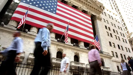 Cum pot elevii români din clasele IX-XI să se înscrie pentru o bursă gratuită de studii în SUA