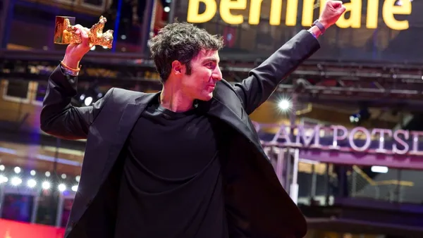 Thrillerul dramatic „Scrisorile galbene” a câștigat  Ursul de Aur la Festivalul de Film de la Berlin: „Acest film va fi înțeles în întreaga lume”