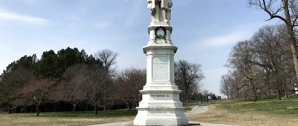 AMERICA. Political correctness, faza pe distrugeri. Au făcut praf statuia lui Cristofor Columb, colonizatorul alb venit din Europa! Atenție, VIDEO șocant!