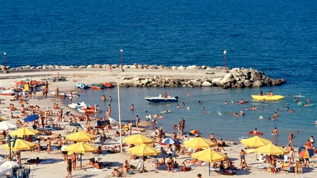 VREMEA. Prognoza meteo pentru următoarele două săptămâni. Ploi pe arii extinse în weekend