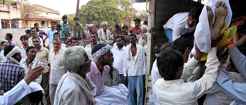 Peste 100 de morți în India, în urma busculadei de la templu