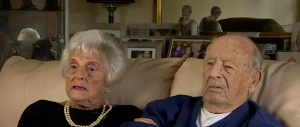 I-a atras atenția cu mașina lui, după care i-a cerut mâna: Un cuplu căsătorit de 80 de ani dezvăluie secretul iubirii veșnice