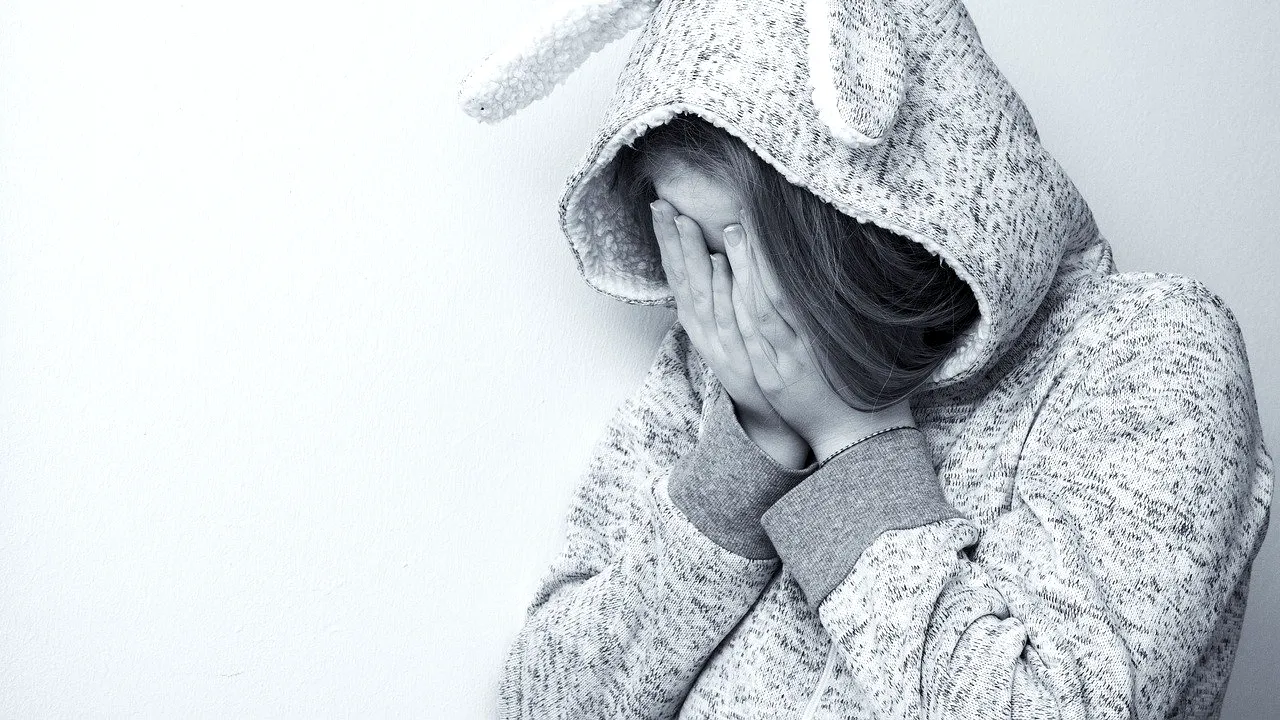 Pedofil italian stabilit în Cluj, arestat după ce a abuzat o minoră de 13 ani și a obligat altele să se prostitueze