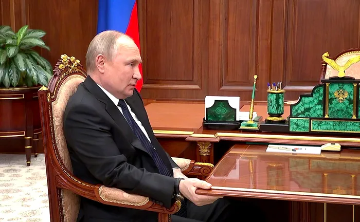 Ce spun specialiștii despre starea de sănătate a lui Vladimir Putin. „Nu arată bine, dar nu este vorba despre Parkinson” | VIDEO