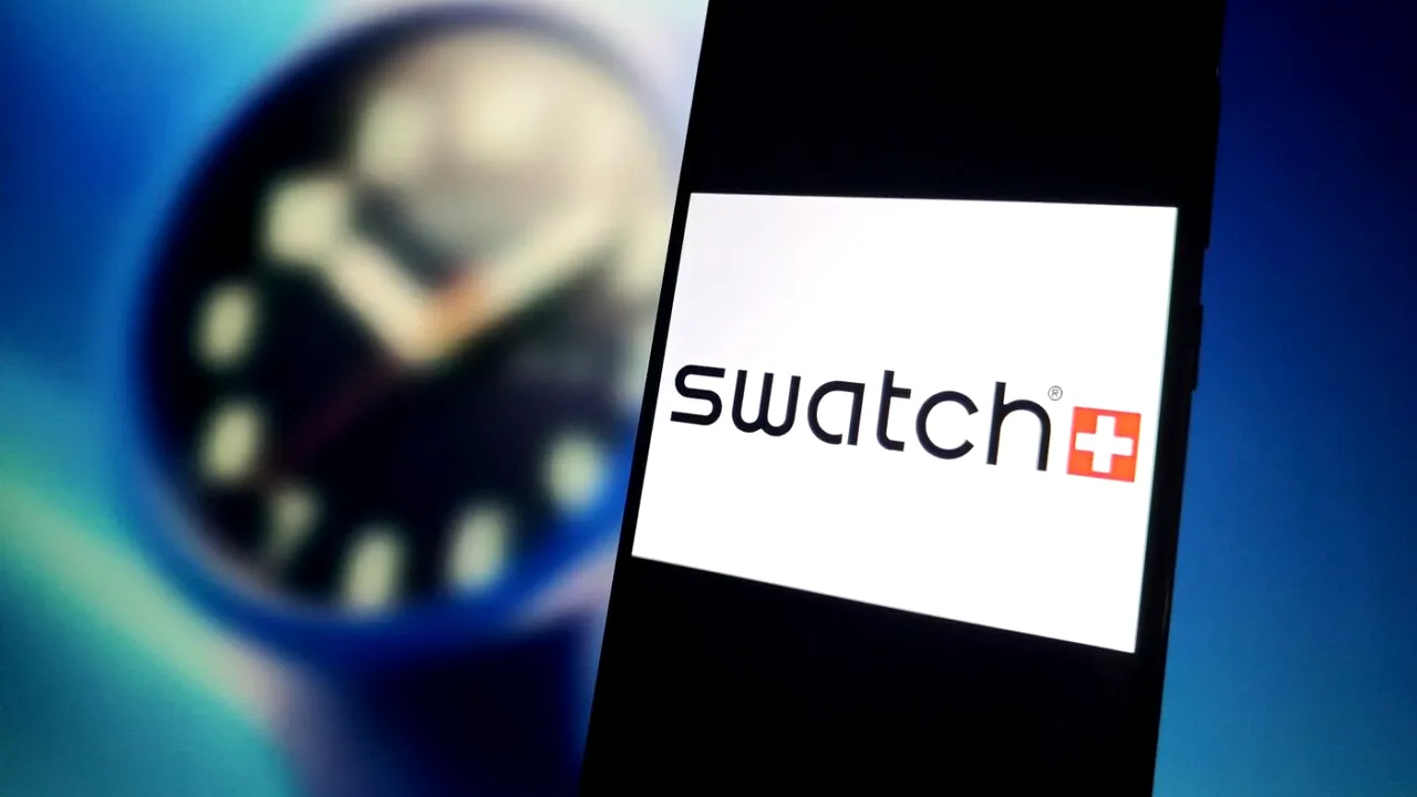 SCANDAL în China! Swatch retrage o reclamă acuzată de rasism, după apeluri la boicot