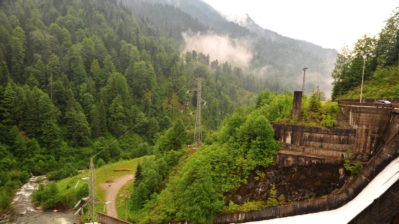 Liberalizarea pieței de energie ar putea fi grăbită, din cauza secetei care afectează Hidroelectrica