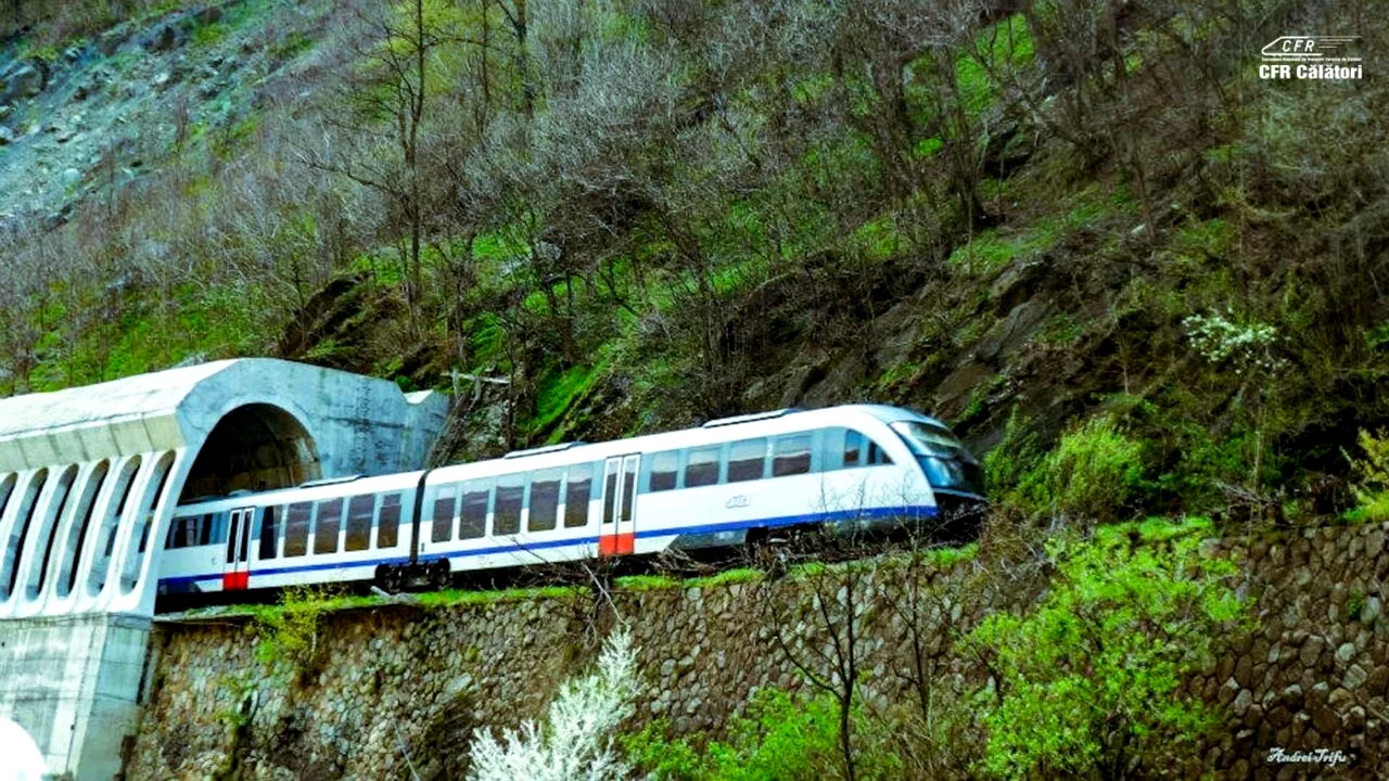 CFR Călători avertizează că instalațiile de climatizare din trenuri funcționează, dar nu fac răcoare: Dacă vă e rău, anunțați