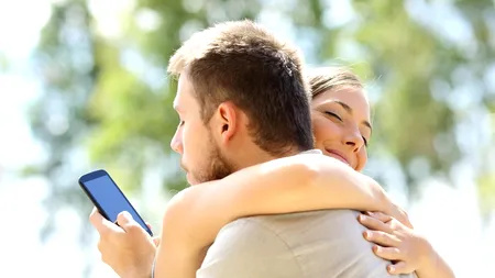 Patru semne clare care îți arată că partenerul te înșală. Un detectiv particular a tras concluziile