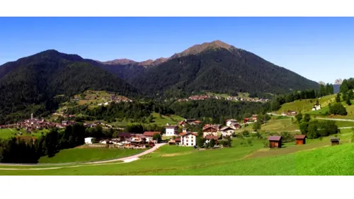 Autoritățile dintr-o localitate oferă case gratuite la munte. Cine poate beneficia de ofertă
