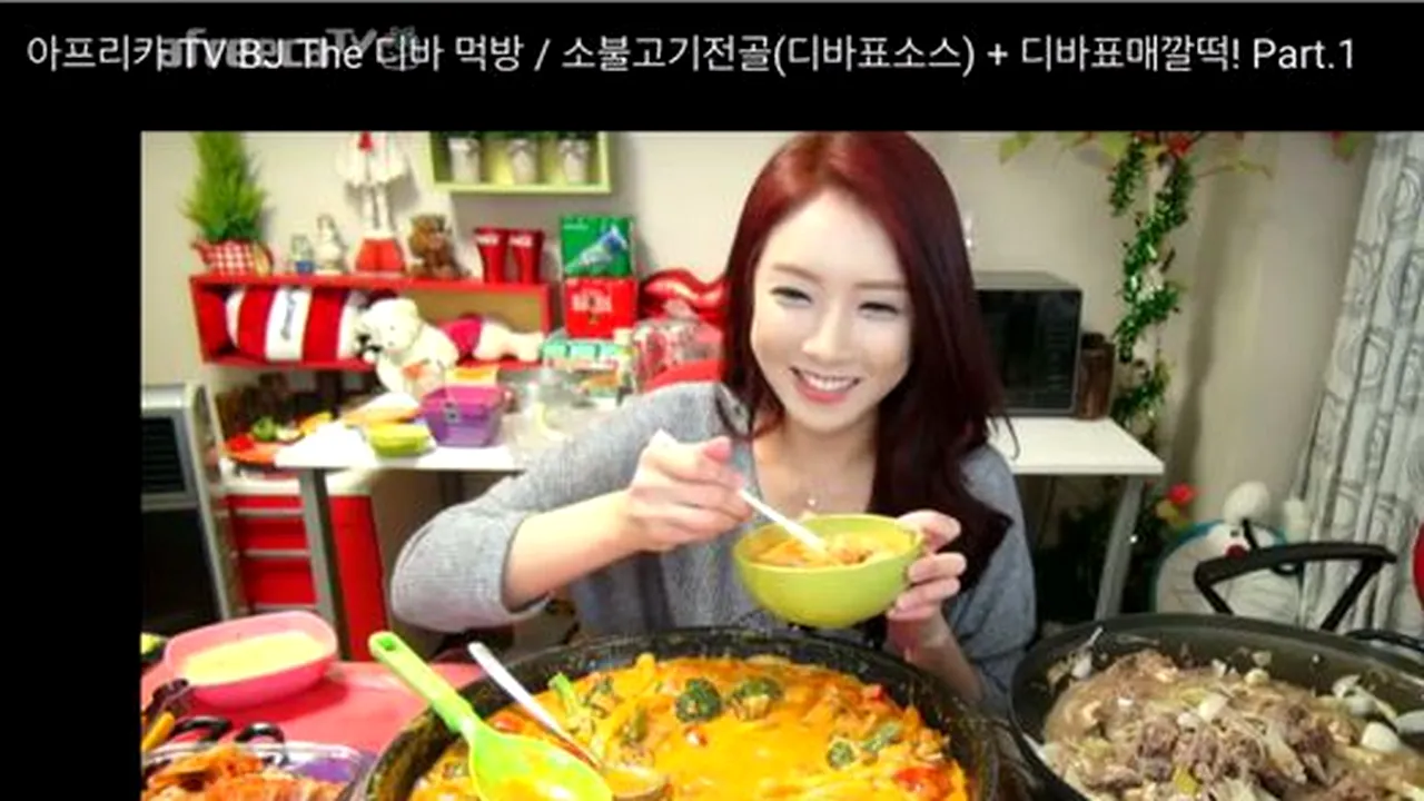 Cum poți să faci mii de euro mâncând în fața unei camere web