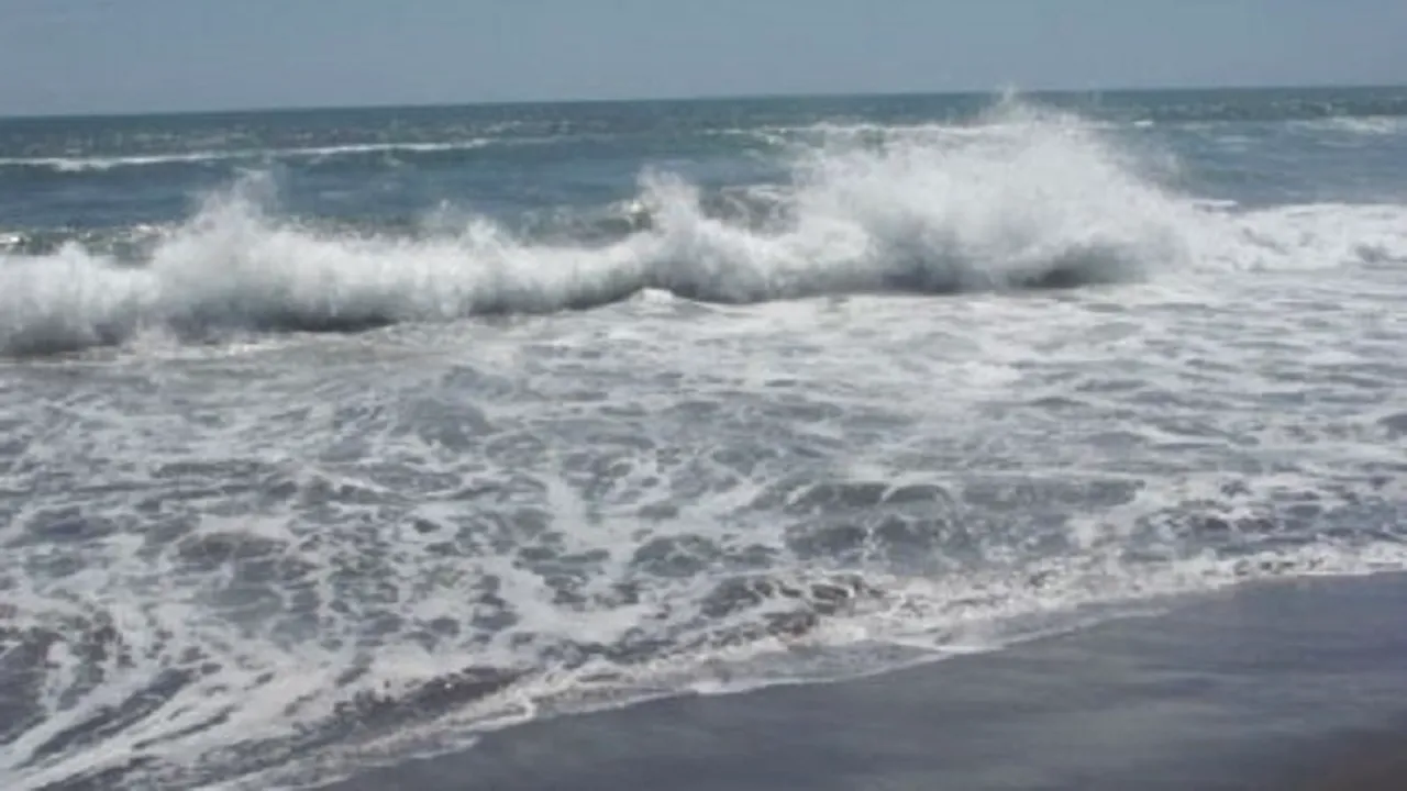 Un scafandru a murit după ce a intrat în mare pentru a demonta geamanduri, la Mamaia