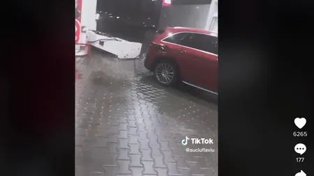 O șoferiță cu un Mercedes a plecat din benzinărie cu tot cu pompa de alimentare! Incidentul s-a petrecut la o benzinărie din Ploiești