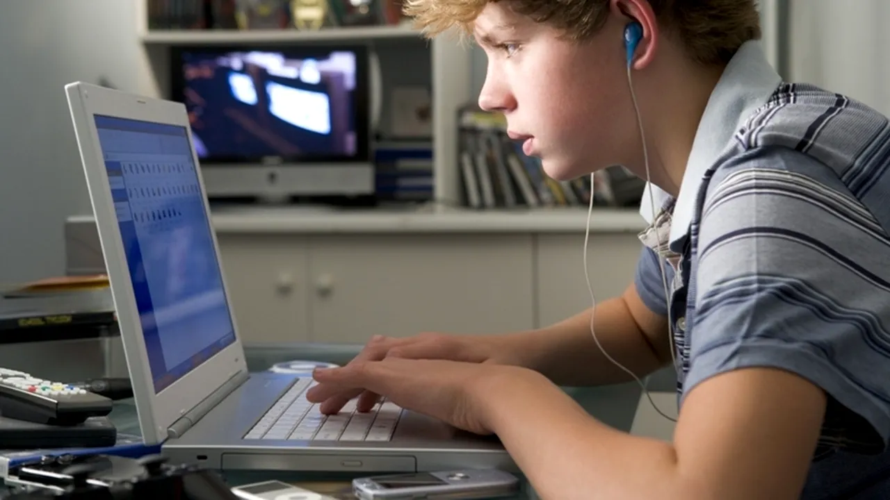 Ce efect are asupra copiilor expunerea la imaginii cu conținut sexual. STUDIU