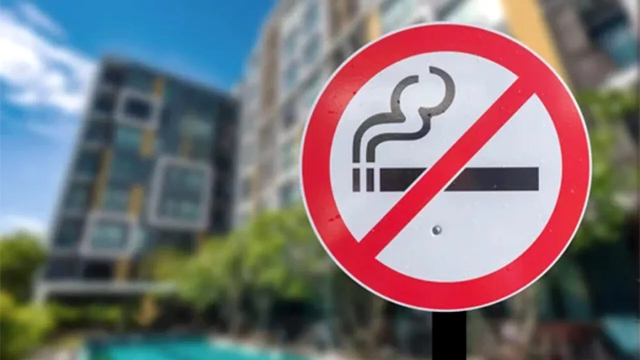 Adio, fumat pe stradă în 2025. Orașul cu 100.000 de români care a impus această interdicție drastică