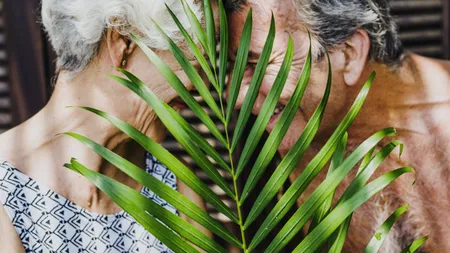 Dieta celor mai longevivi seniori din România. Ce aliment NU le lipsește de pe masă