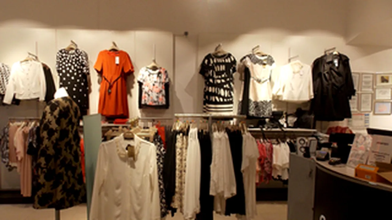 Trei antreprenori din Neamț fac 11 milioane de euro cu un business cu haine de damă: Confecționăm peste 100.000 de articole pe lună
